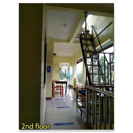Rms Travellers Inn Poro Exterior photo