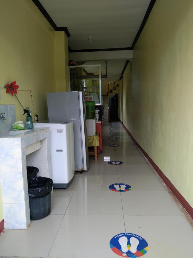 Rms Travellers Inn Poro Exterior photo