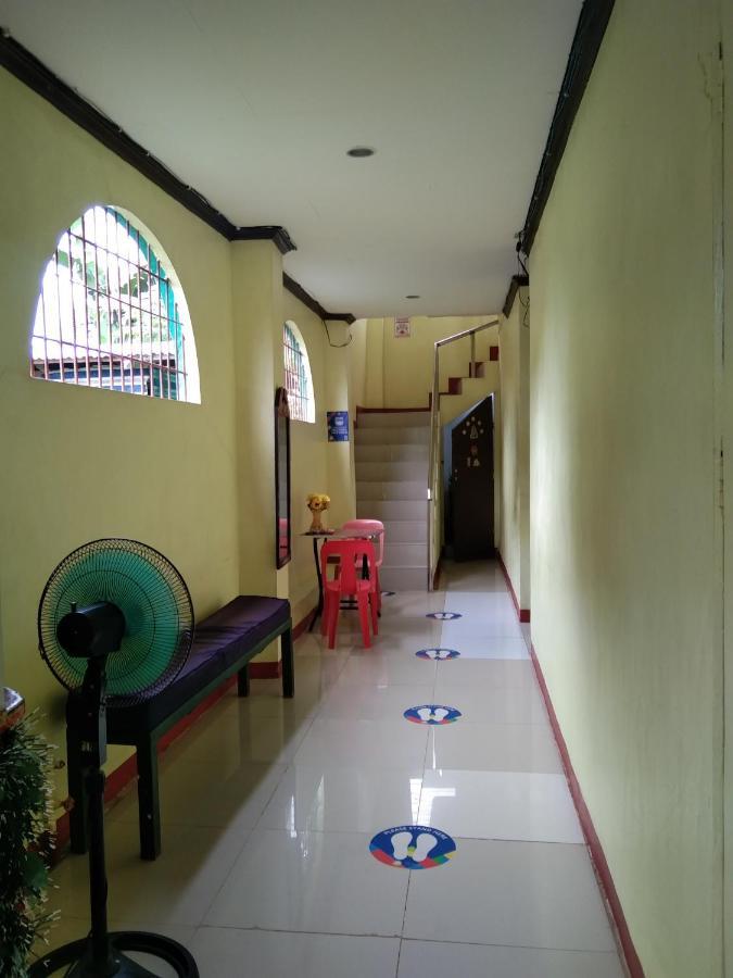 Rms Travellers Inn Poro Exterior photo